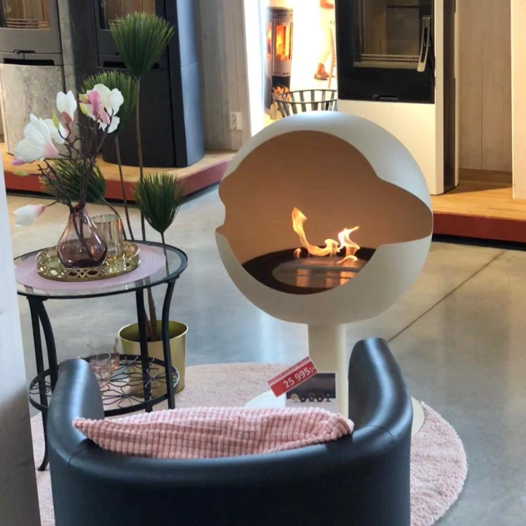 Biokominek wolnostojący VAUNI GLOBE HIGH WHITE z paleniskiem Black Liner