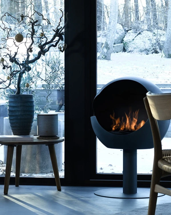 Biokominek wolnostojący VAUNI GLOBE HIGH COBALT