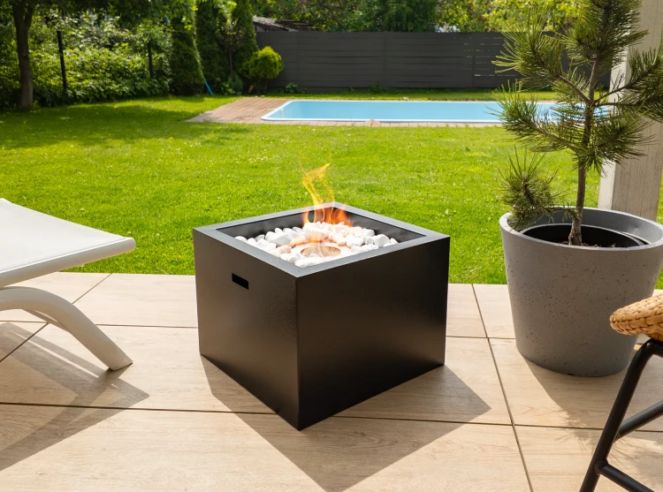 Biokominek wolnostojący NOVIUM czarny mat