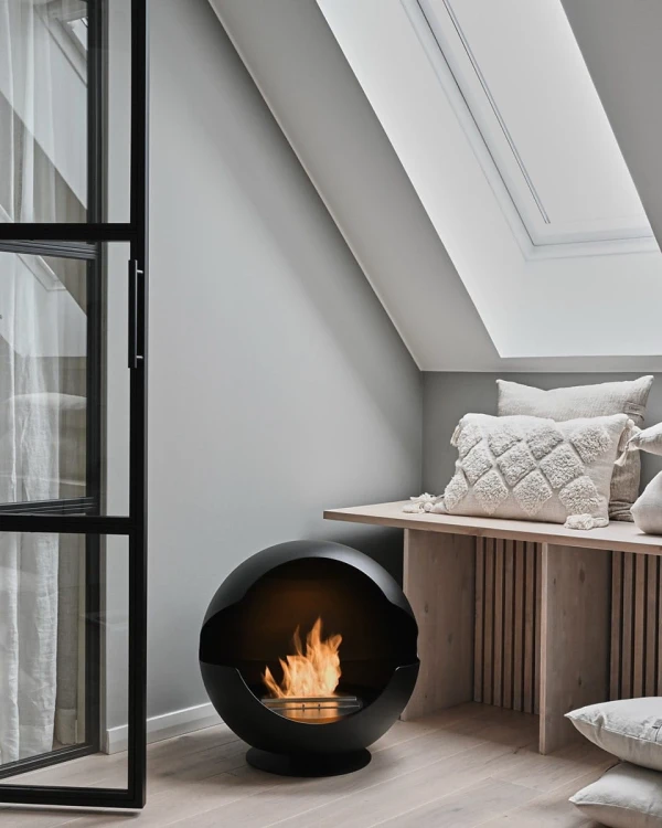 Biokominek wolnostojący VAUNI GLOBE LOW BLACK