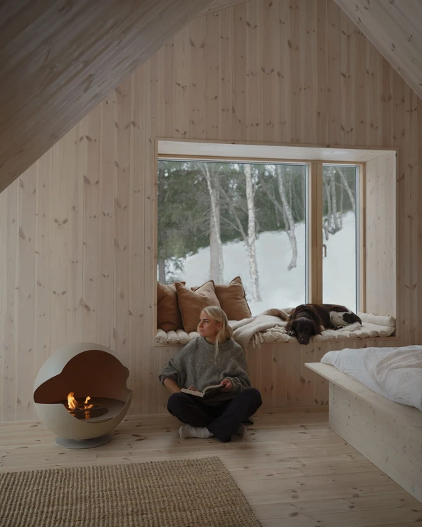 Biokominek wolnostojący VAUNI GLOBE LOW ALMOND