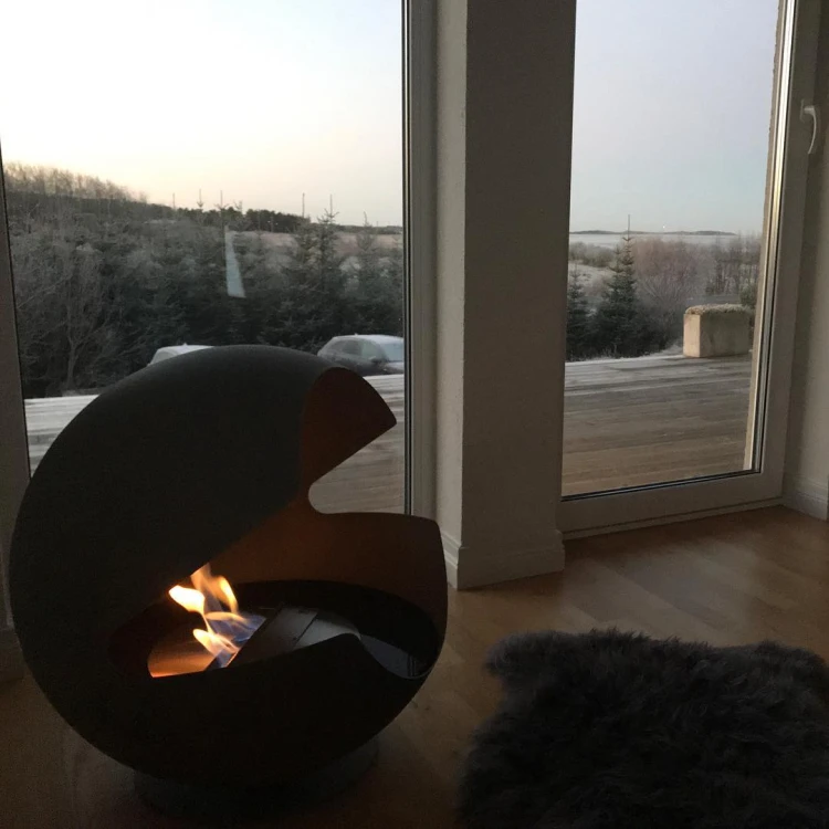 Biokominek wolnostojący VAUNI GLOBE LOW BLACK